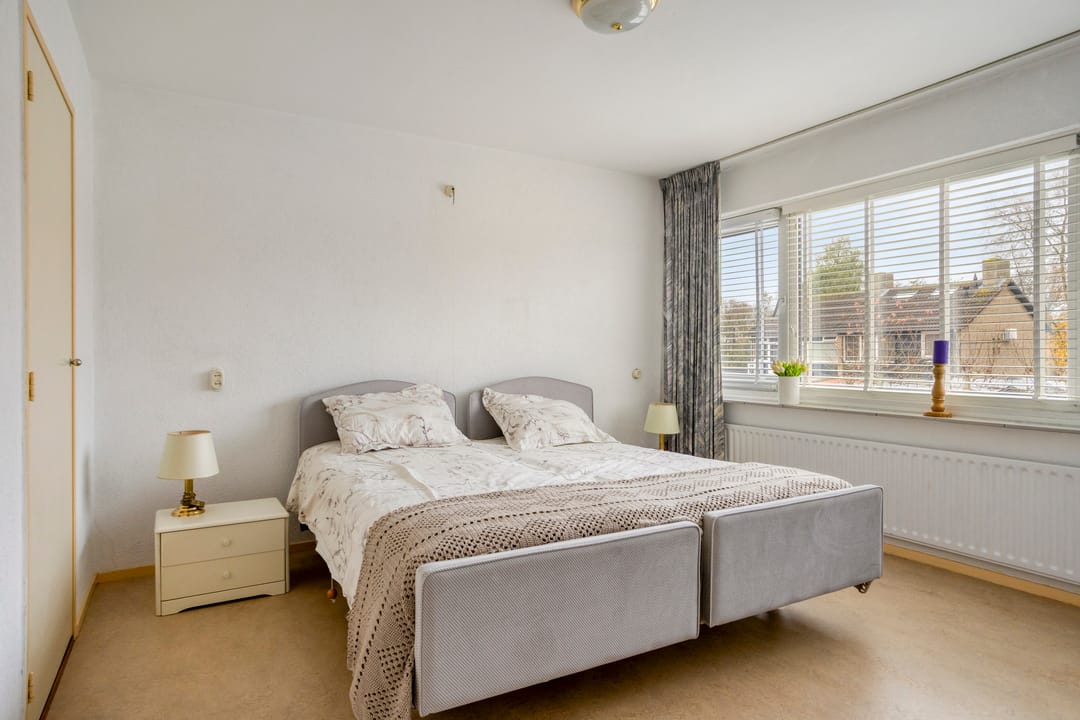 Foto 17 van Burgemeester van der Weidenlaan 35