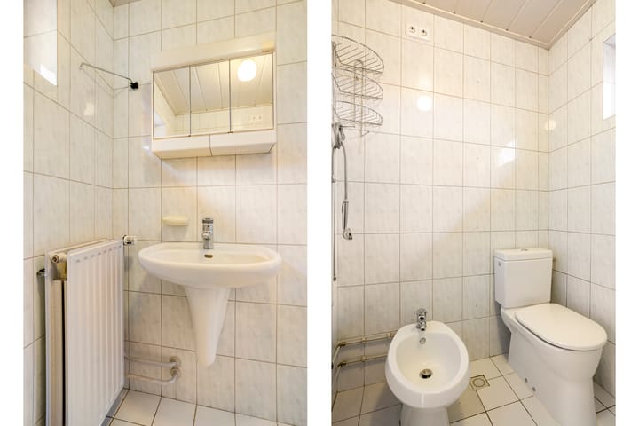 Photo 21 of Burgemeester van der Weidenlaan 35