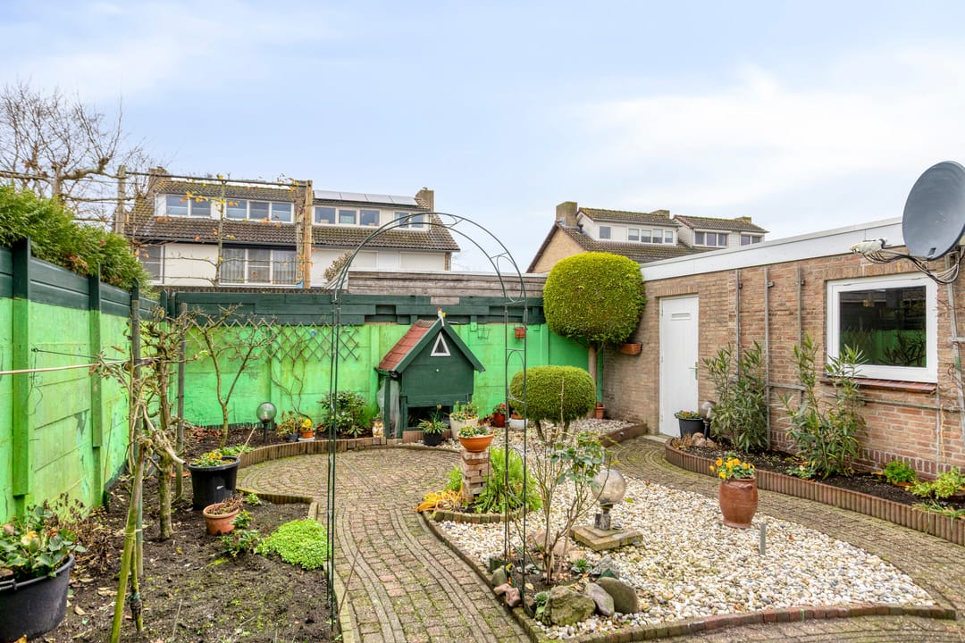 Foto 23 van Burgemeester van der Weidenlaan 35