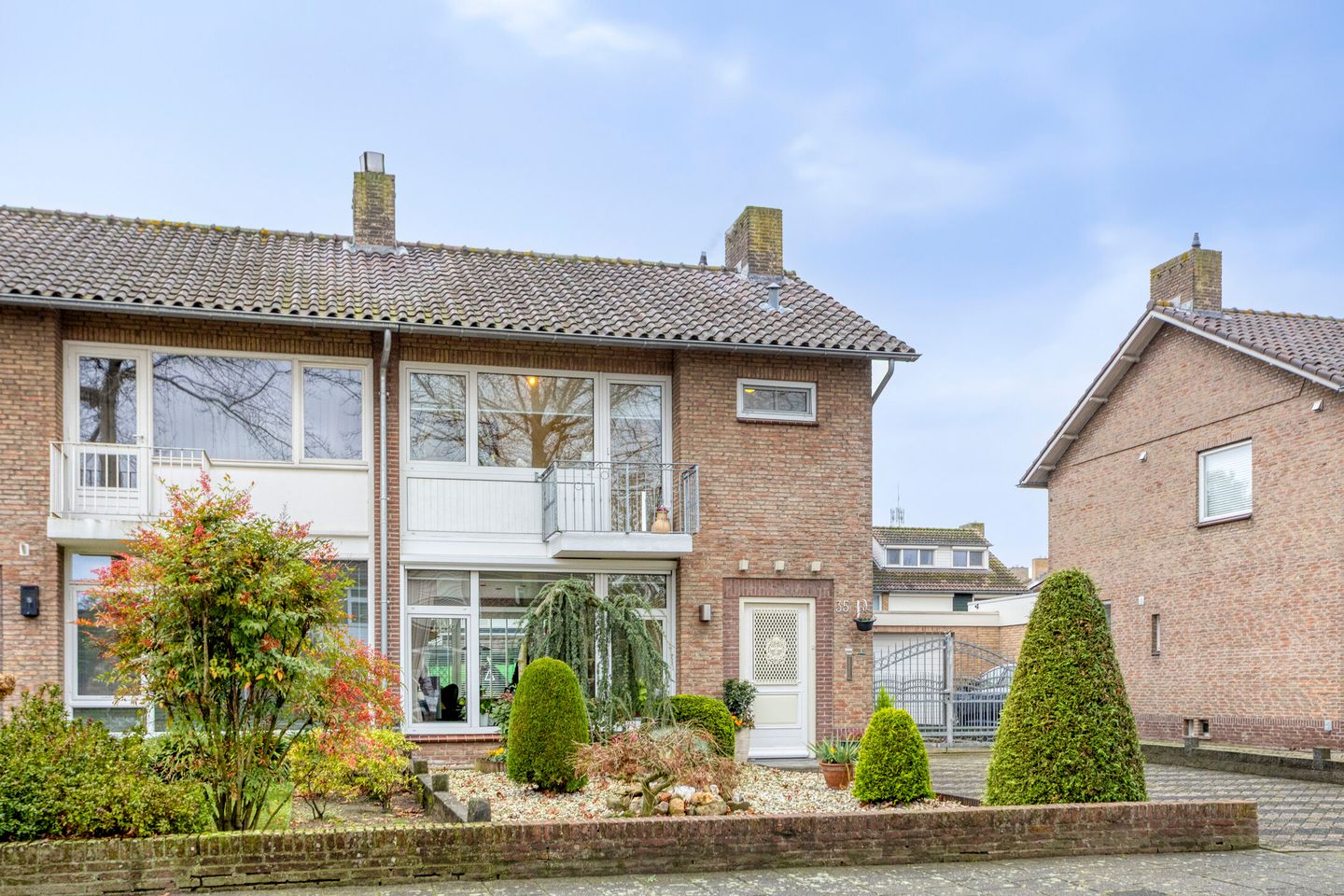 Foto 29 van Burgemeester van der Weidenlaan 35