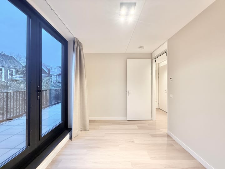 Photo 12 of Kometensingel 88-B