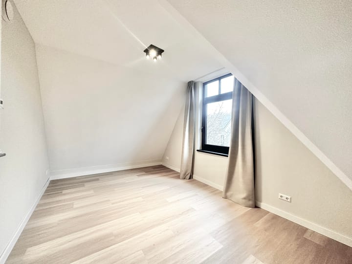 Photo 12 of Kometensingel 90-B