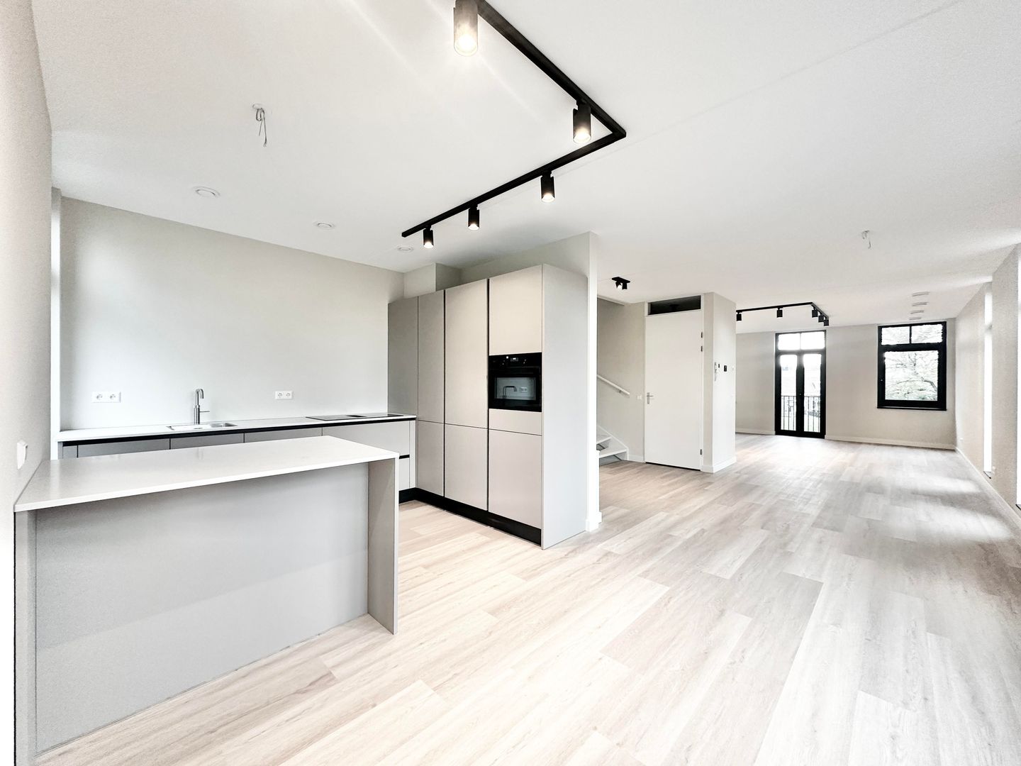 Foto 1 van Kometensingel 90-B