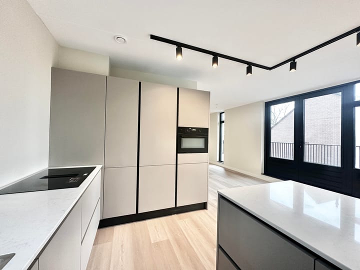 Photo 10 of Kometensingel 90-B