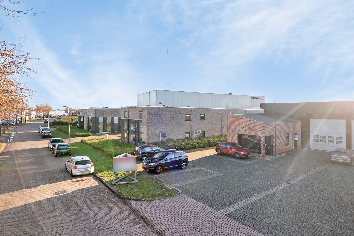 View photo 2 of Popovstraat 18