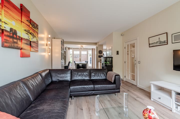 Foto 6 van Albert Schweitzerstraat 3