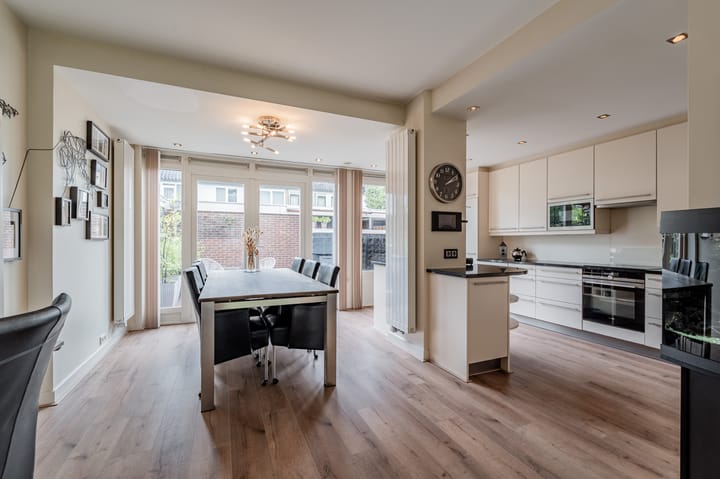 Foto 3 van Albert Schweitzerstraat 3