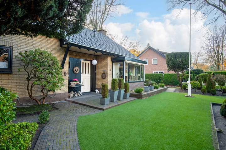 Photo 8 of Klaarwaterboslaan 16