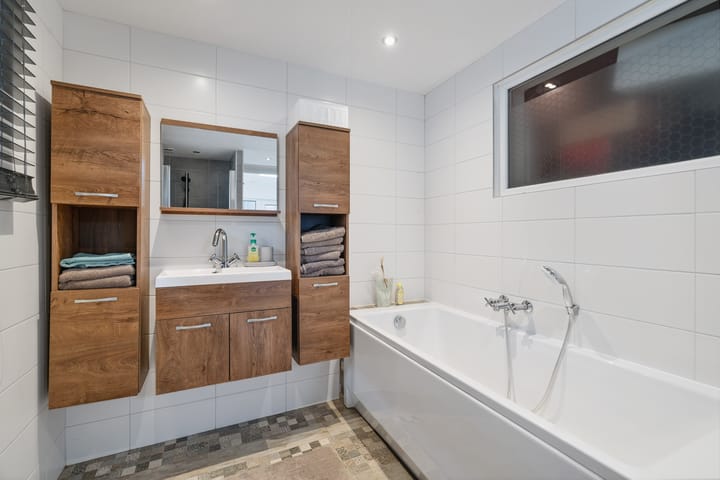 Photo 13 of Jhr. v.d. Maesenstraat 47