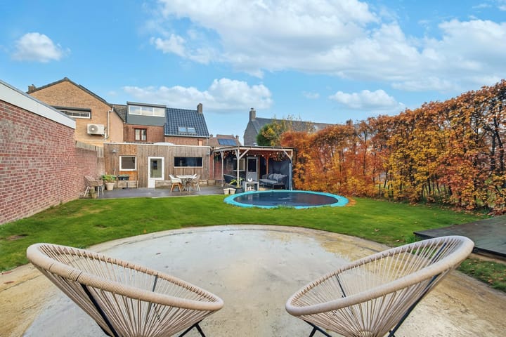 Photo 22 of Jhr. v.d. Maesenstraat 47