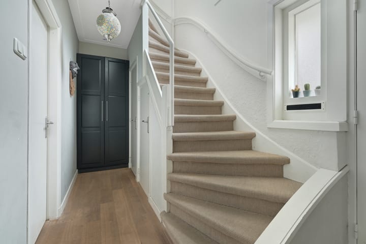 Photo 2 of Jacob Catssingel 5