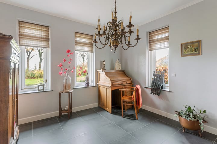 Foto 12 van Steunenbergerweg 1-B