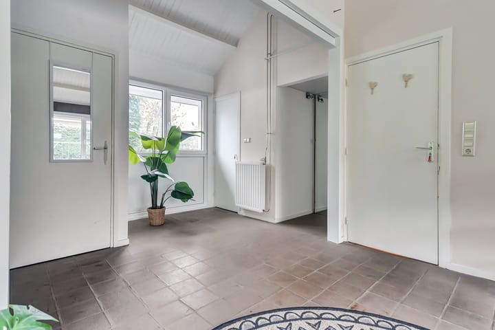 Photo 21 of Jan van Renesseweg 4