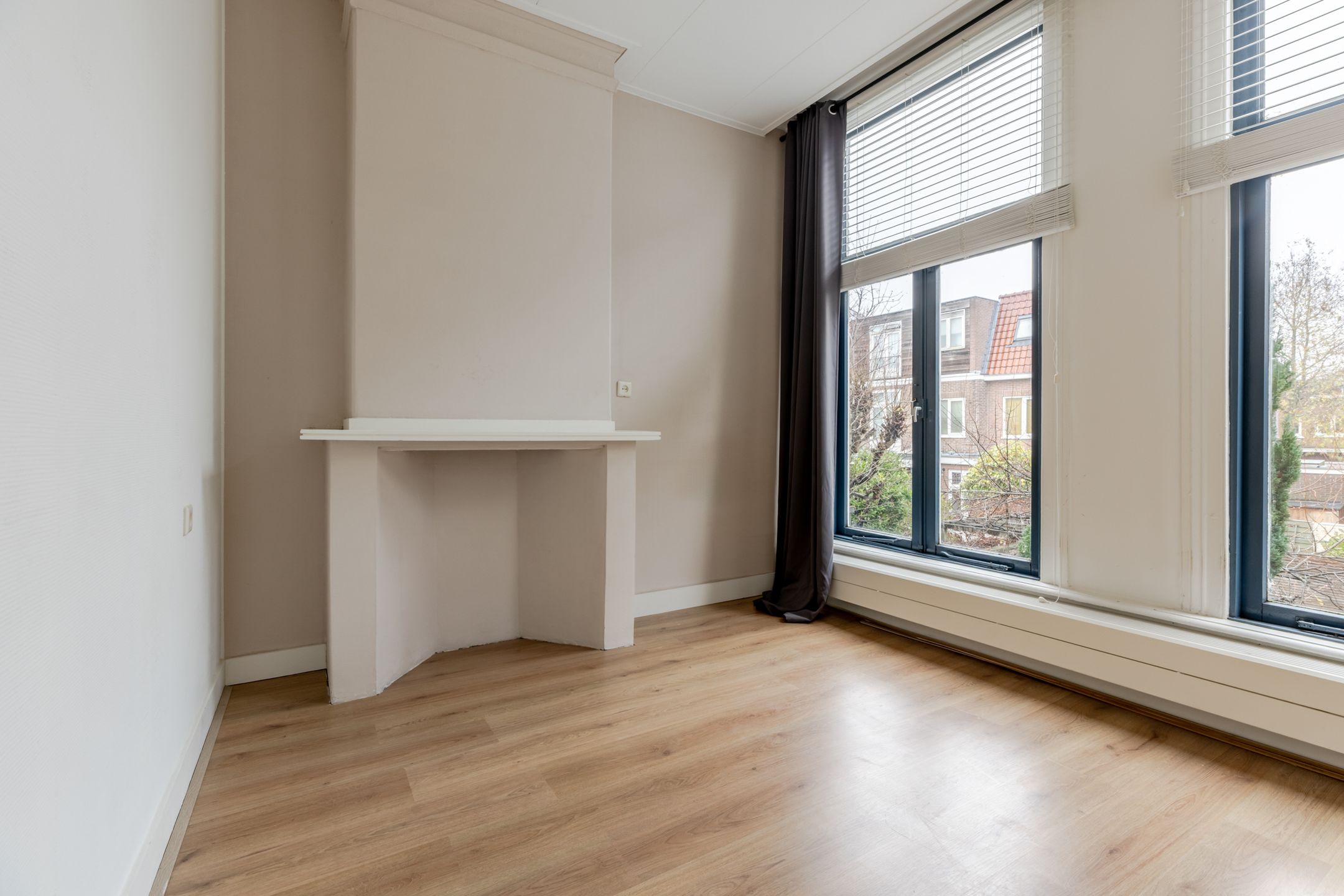 Foto 15 van Esschilderstraat 28-A