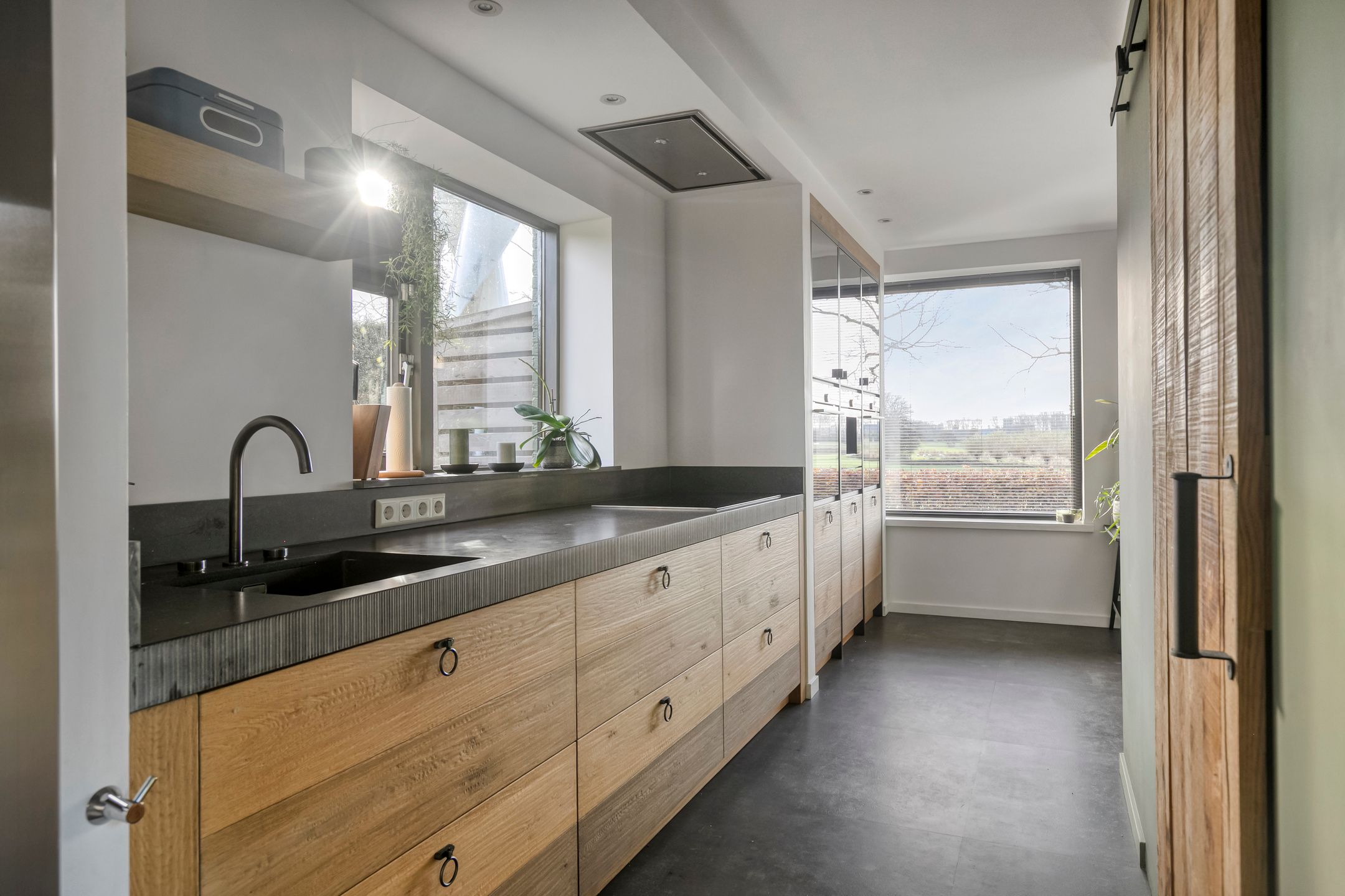 Foto 12 van Tholenseweg 6