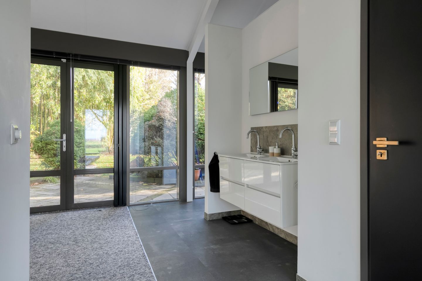 Foto 20 van Tholenseweg 6