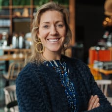 Esther van der Sar - Commercieel Medewerker