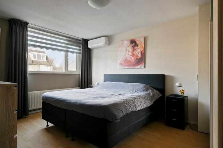 Photo 17 of Jan de Oudestraat 14