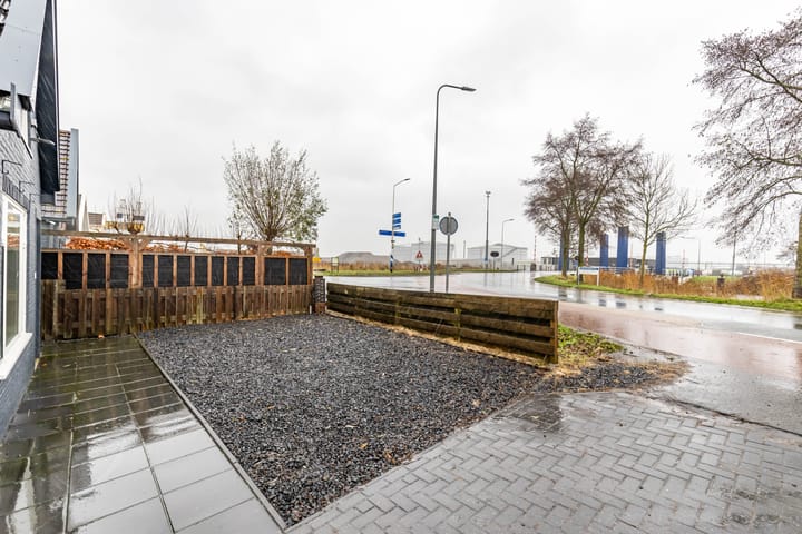 Photo 9 of Hoendiep 275