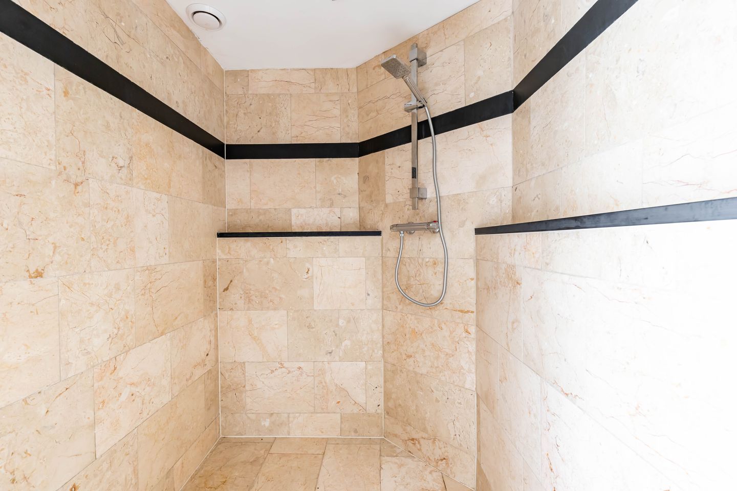 Photo 34 of Hoendiep 275