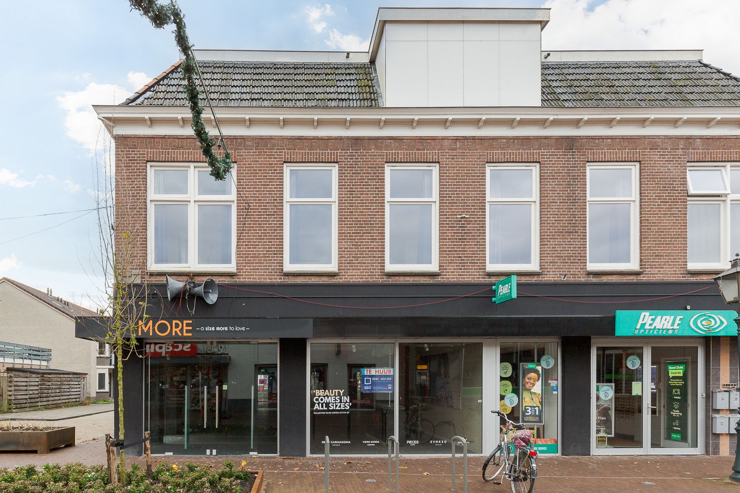 View photo 2 of Van Harenstraat 17