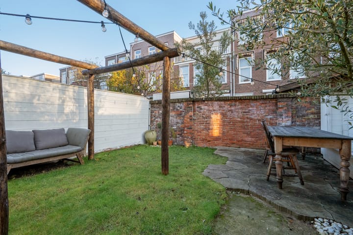 Photo 20 of Amalia van Solmsstraat 122