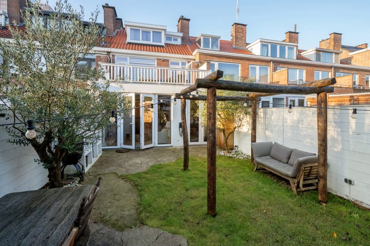 Photo 22 of Amalia van Solmsstraat 122