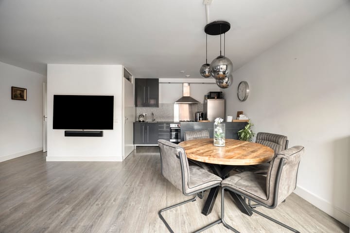 Photo 11 of Schuttenstraat 6-6