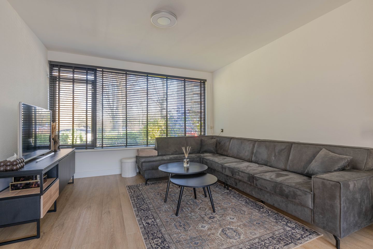 Foto 10 van Burghsluissingel 157