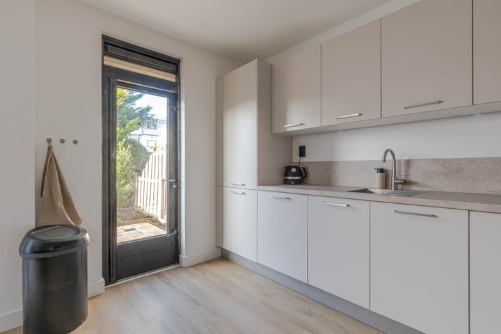 Foto 13 van Burghsluissingel 157