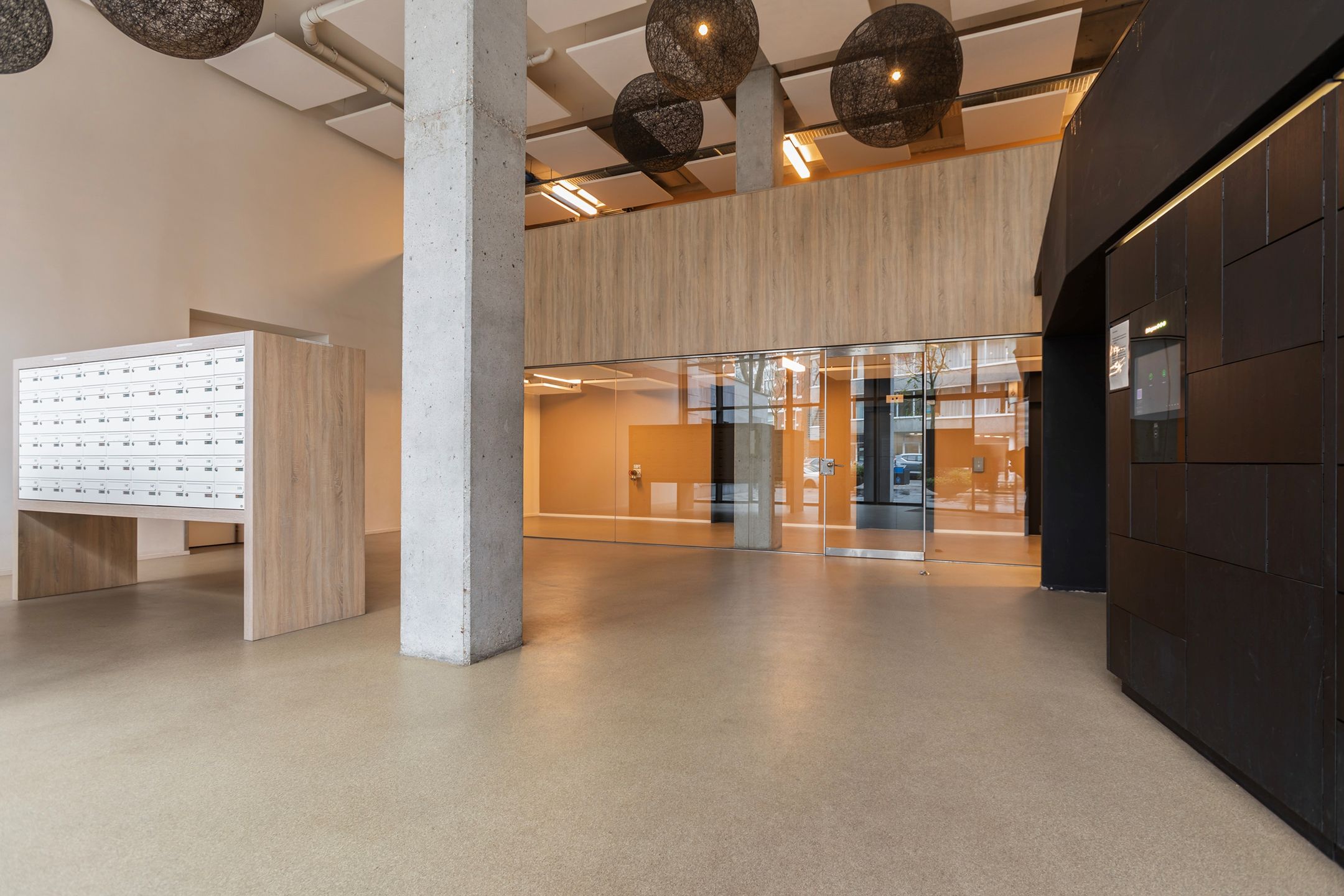 Photo 6 of Van Vollenhovenstraat 3-307