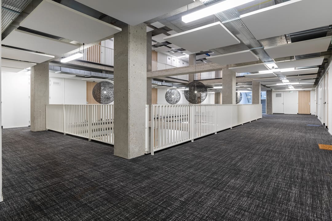 Photo 8 of Van Vollenhovenstraat 3-307