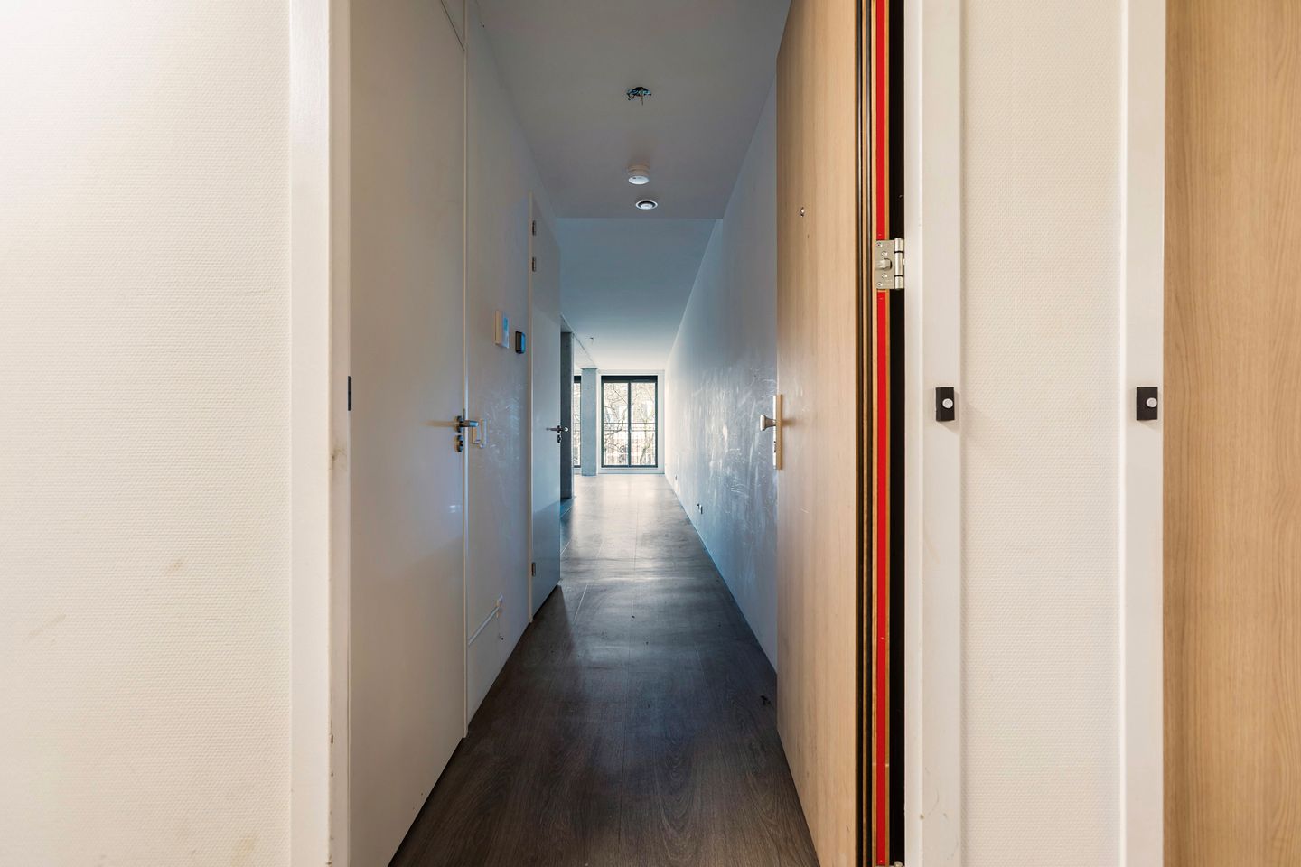 Photo 14 of Van Vollenhovenstraat 3-307