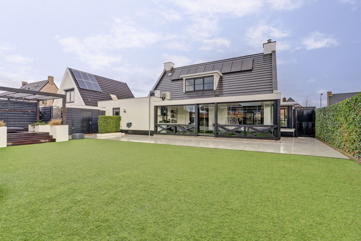 Photo 5 of Ferdinand Bollaan 16