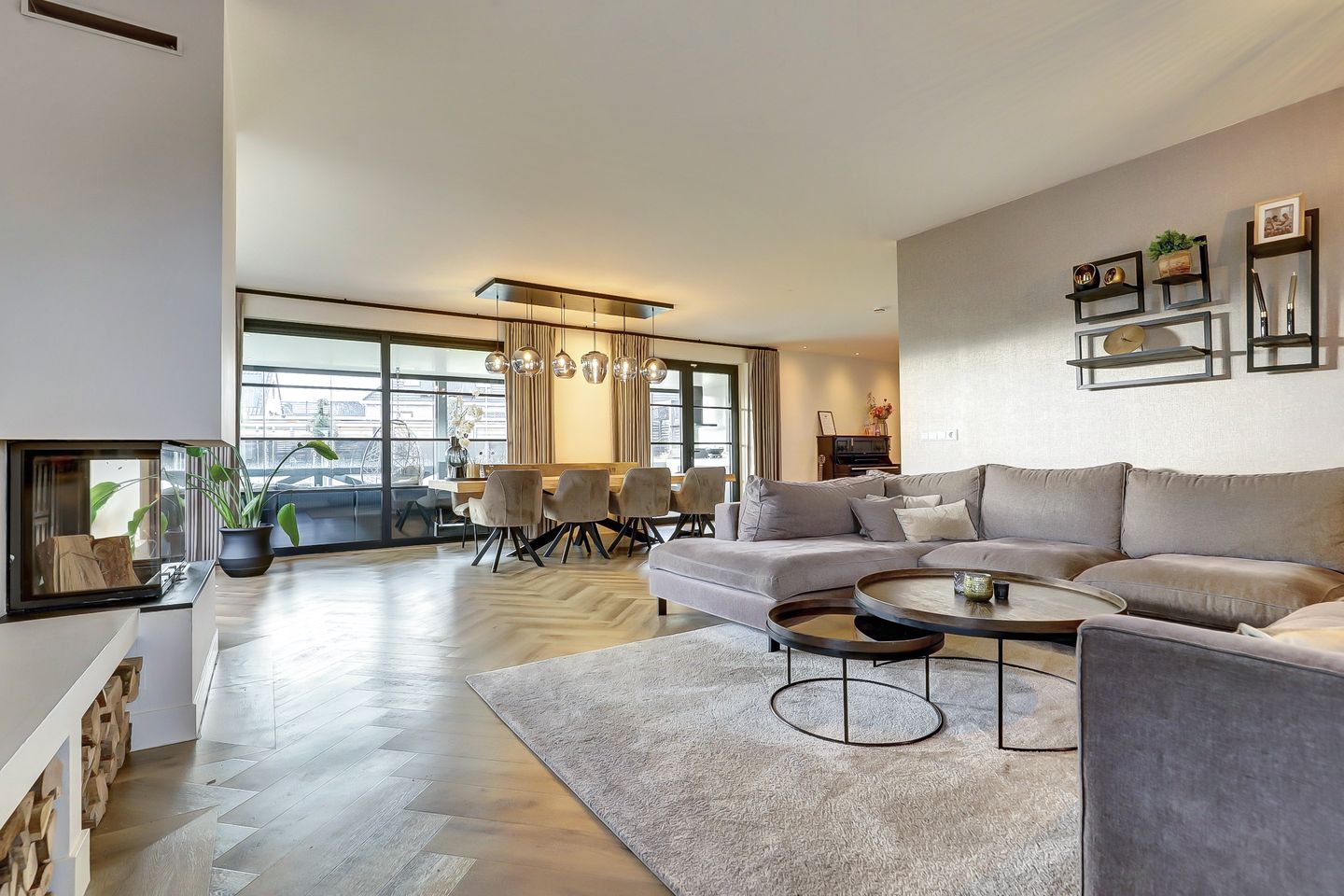 Photo 14 of Ferdinand Bollaan 16