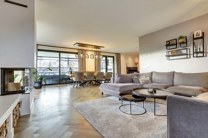 Photo 14 of Ferdinand Bollaan 16