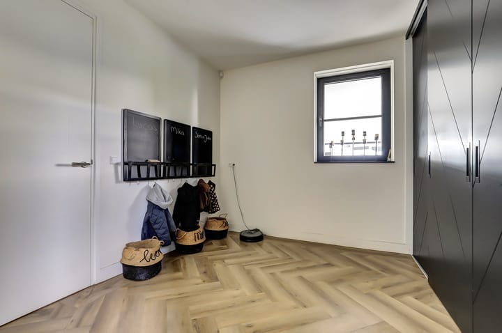 Photo 21 of Ferdinand Bollaan 16