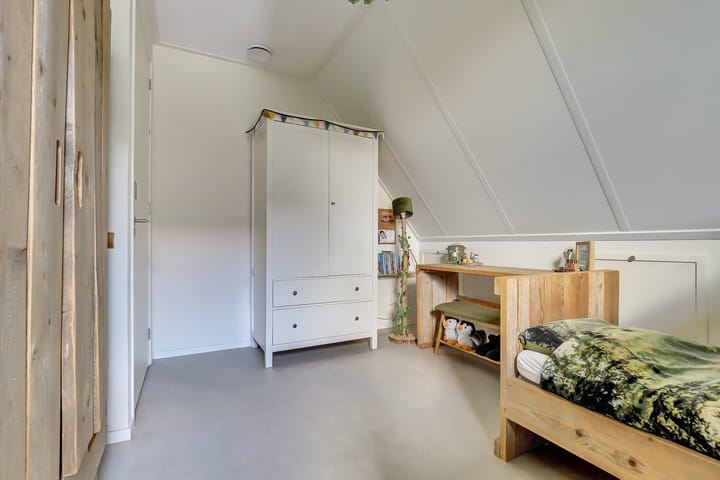 Photo 33 of Ferdinand Bollaan 16