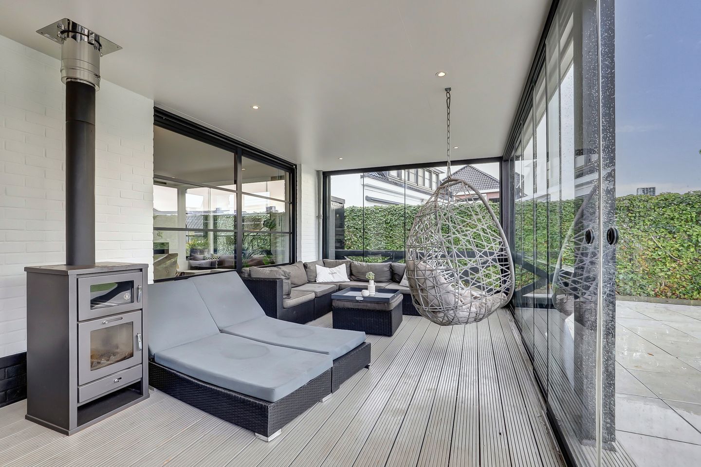 Photo 40 of Ferdinand Bollaan 16