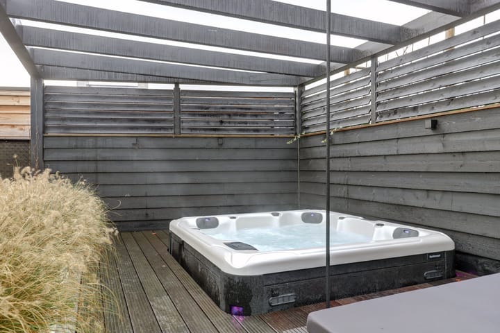 Photo 42 of Ferdinand Bollaan 16