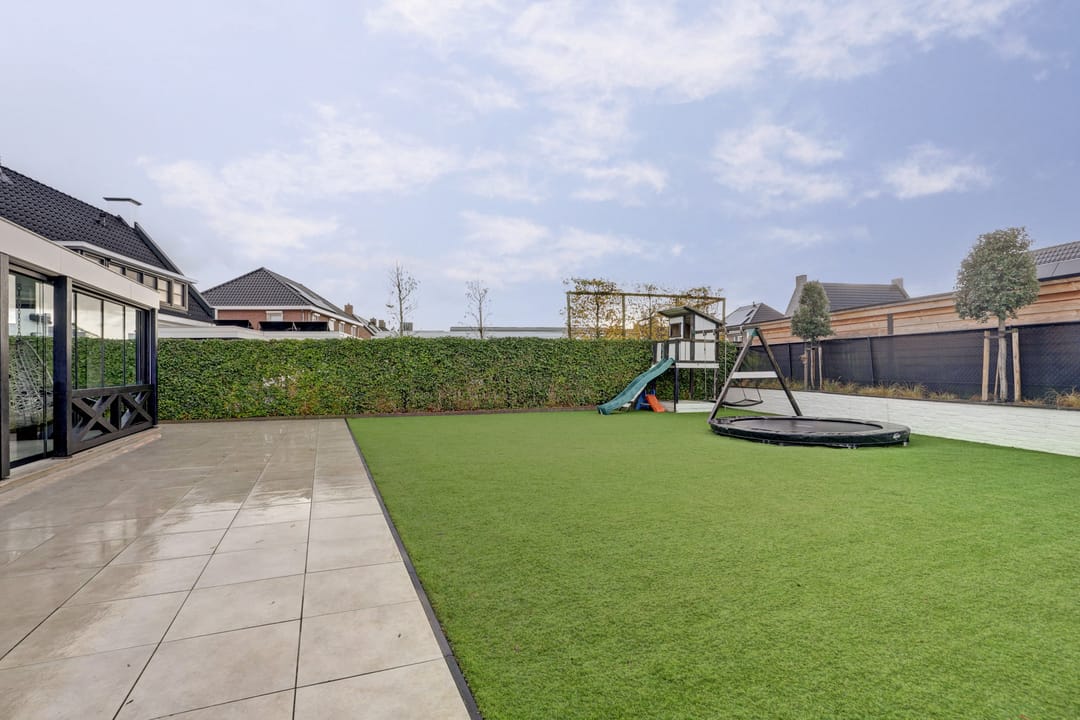 Photo 43 of Ferdinand Bollaan 16