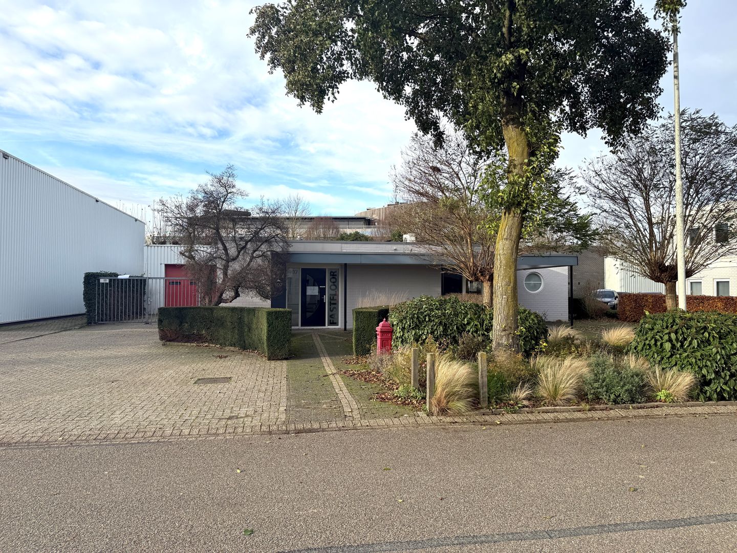 View photo 1 of Edisonstraat 107