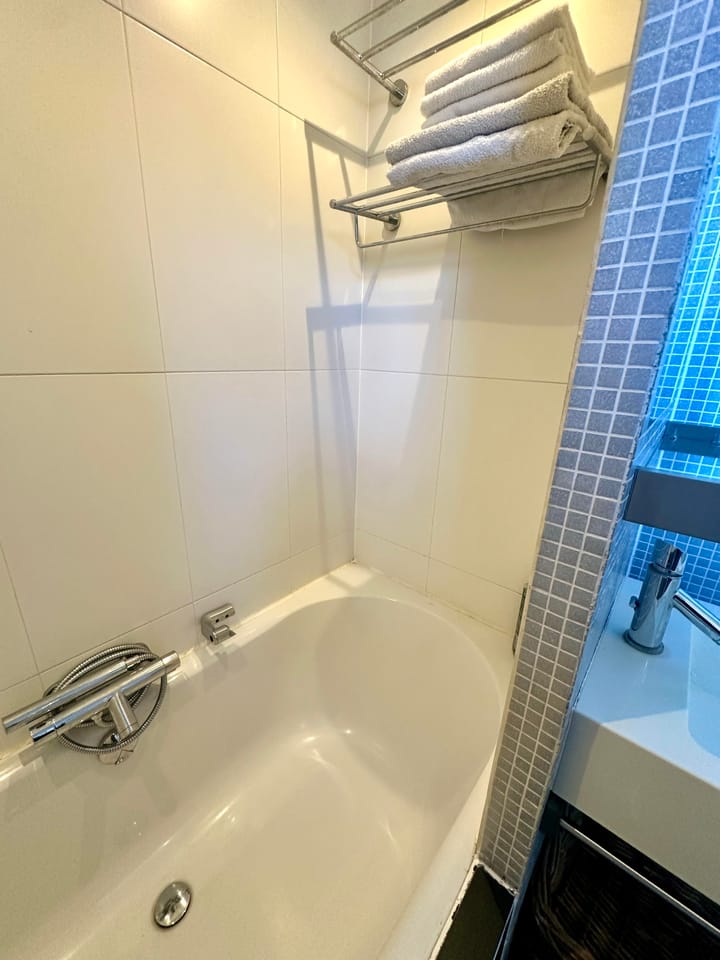 Photo 11 of Zeestraat 48