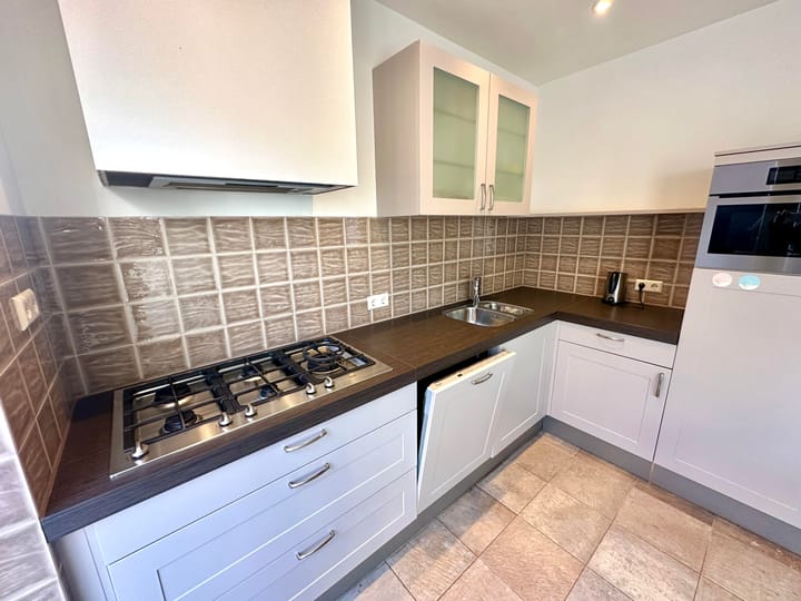 Photo 9 of Zeestraat 48