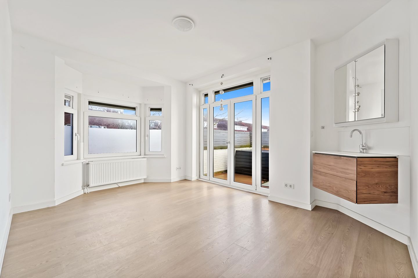 Bekijk foto 4 van De la Reyweg 203