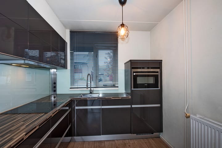 Photo 2 of Azelosestraat 13-B