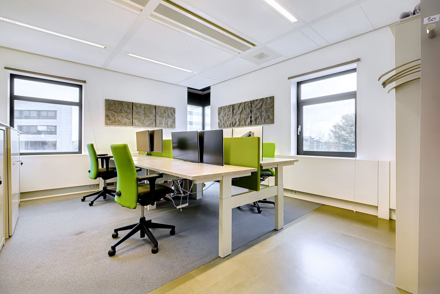 View photo 5 of Pettelaarpark 30