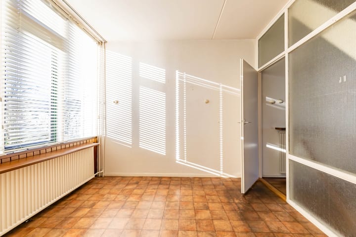 Photo 21 of Topaasstraat 18