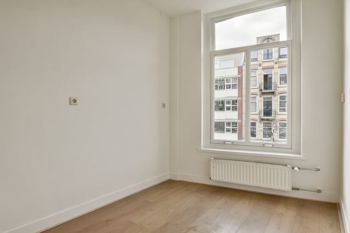 Photo 9 of Sumatrastraat 35-D