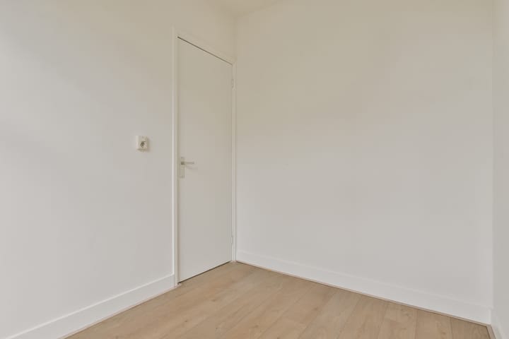 Photo 10 of Sumatrastraat 35-D